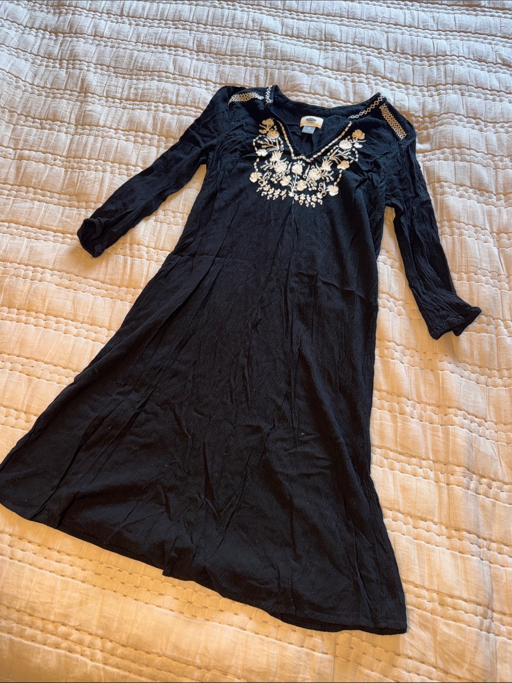 Old Navy Black Long-Sleeve Embroidered V-Neck Dress